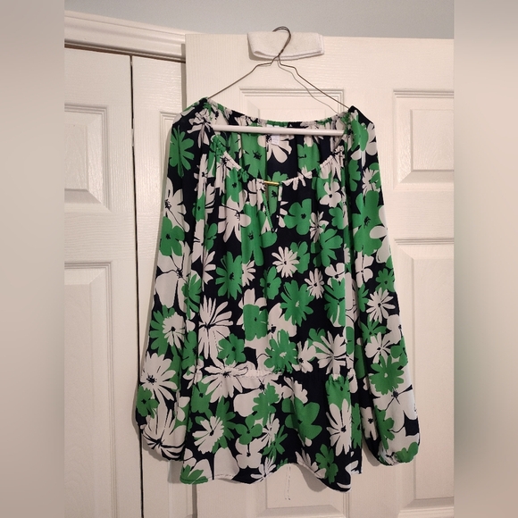 Charter Club Tops - Charter Club Woman 1X Floral Tunic Blouse Navy Green White Long Sleeve Top